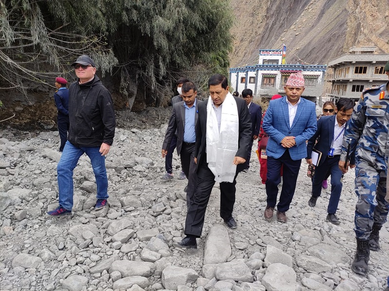 मुस्ताङ पुगेर गृहमन्त्रीले भने— कागबेनी बस्ती व्यवस्थित र उन्नत ढंगले पुननिर्माण गर्छौ  